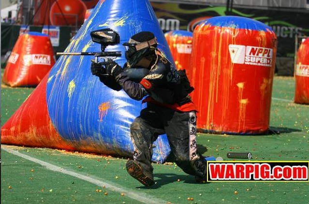 Cassidy Sanders playing paintball with HKArmy - Photo: Warpig.com